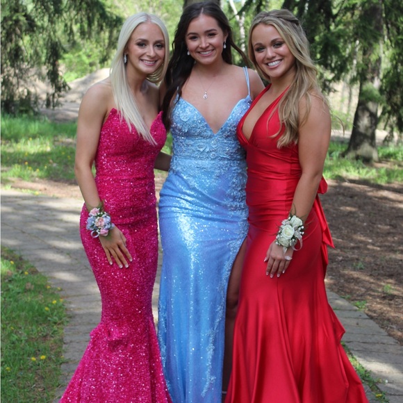 Hi!!! My names Lauren! - Picture 3 of 9